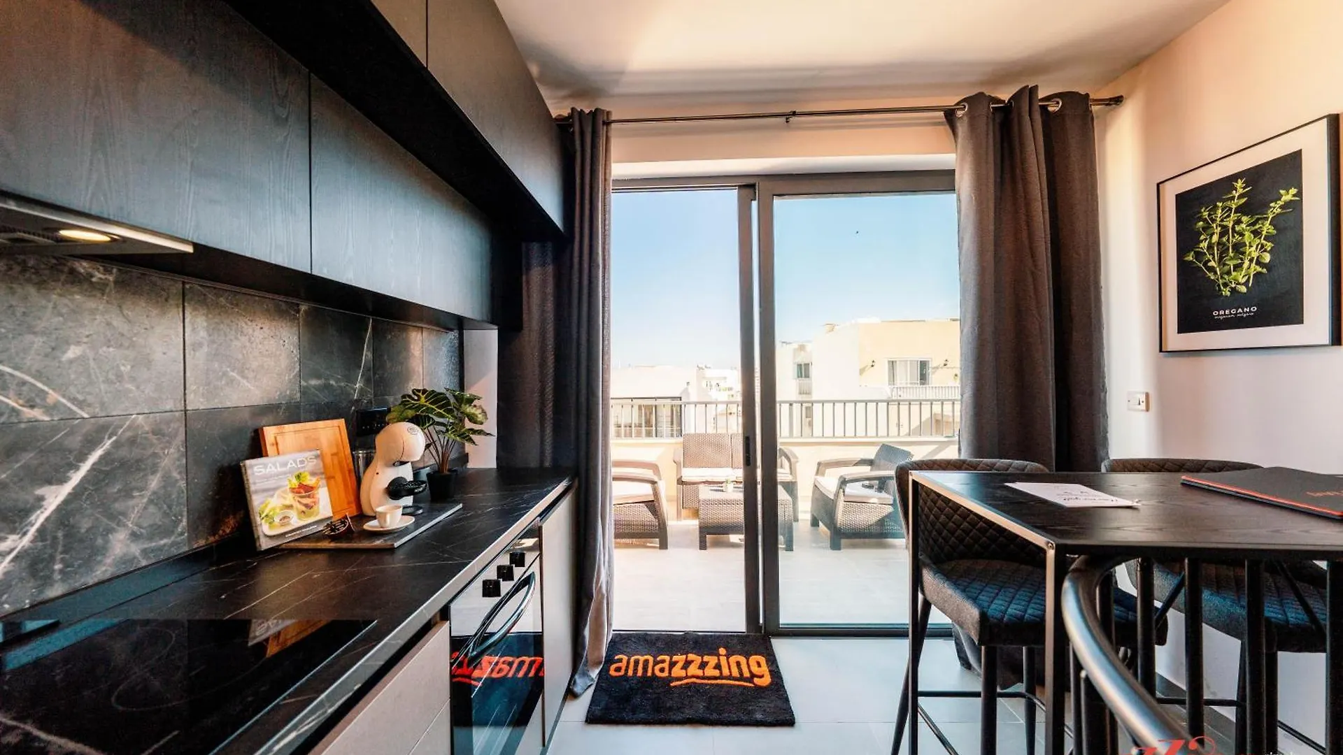 A Stylish Duplex Guests Love Pieta 0*,  Malta