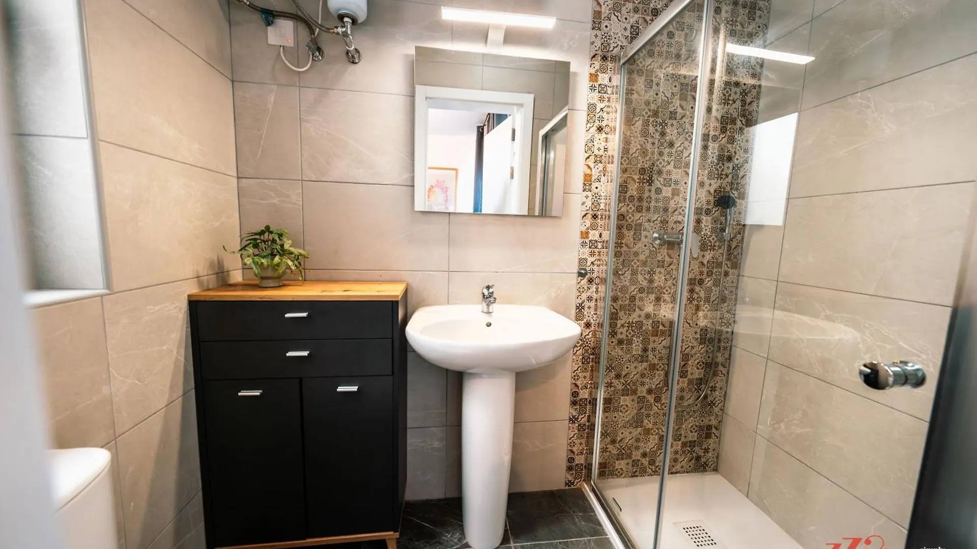 A Stylish Duplex Guests Love Pieta 0*,
